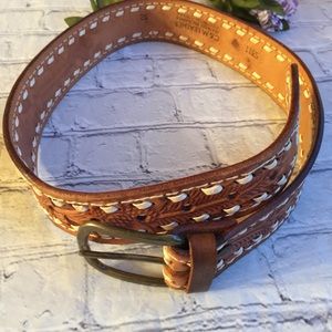 C&M LEATHER EMBOSSED LEATHER BELT SIZE 32